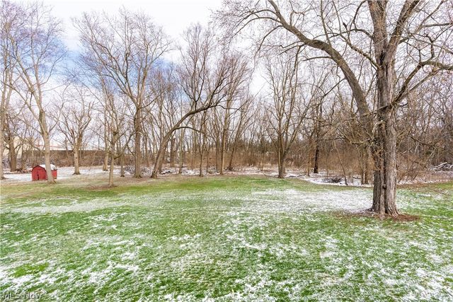 3939 Thunderbird Circle NW, North Canton, OH 44720