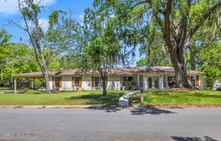2723 Briarwood Circle, Moss Point, MS 39563