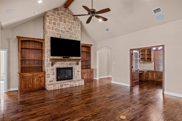 6341 Weatherby Road, Granbury, TX 76049