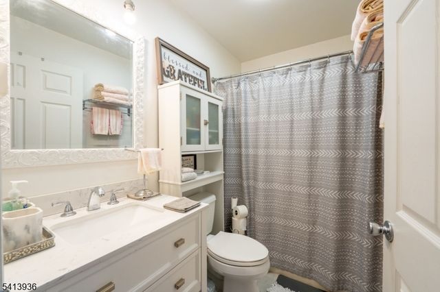 14 Jessica Ln, Dover Town, NJ 07801