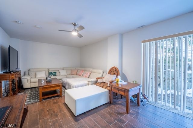 14 Jessica Ln, Dover Town, NJ 07801