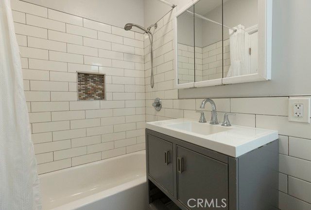 2152 Locust Avenue, Long Beach, CA 90806