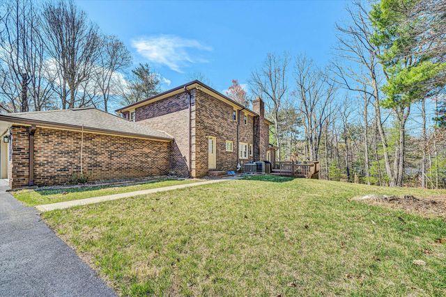 70 Belmont DR, Rocky Mount, VA 24151