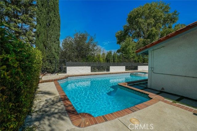 2257 Glastonbury, Westlake Village, CA 91361