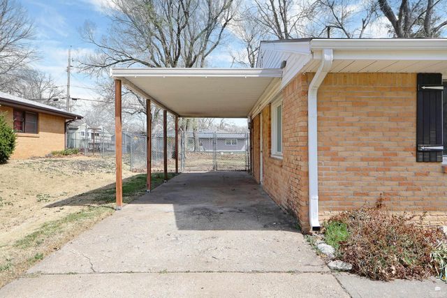 1728 Cassell Road, Manhattan, KS 66502