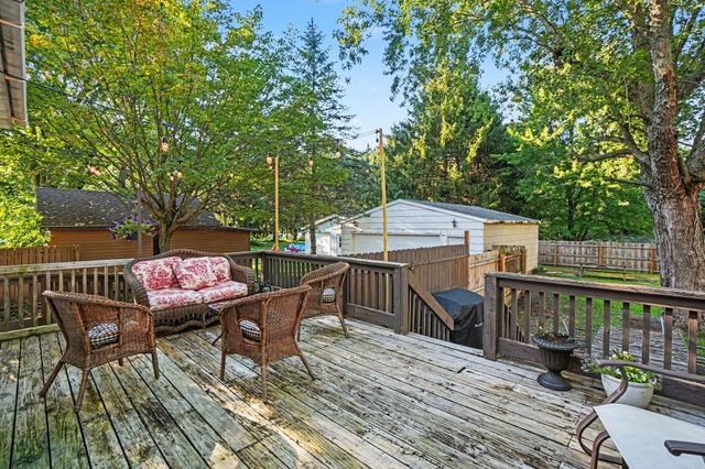 461 W Lakewood Boulevard, Holland Twp, MI 49424