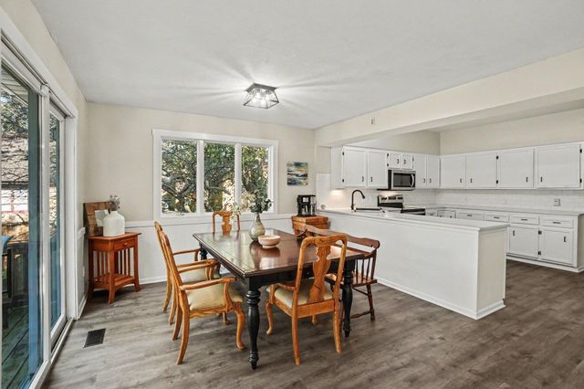 461 W Lakewood Boulevard, Holland Twp, MI 49424