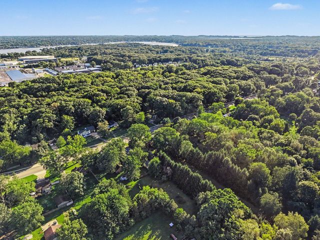 461 W Lakewood Boulevard, Holland Twp, MI 49424