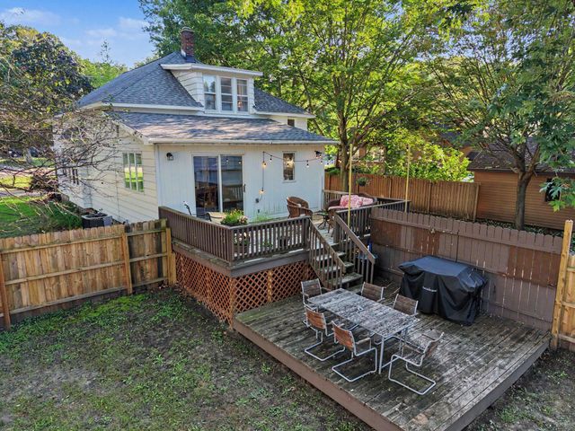 461 W Lakewood Boulevard, Holland Twp, MI 49424