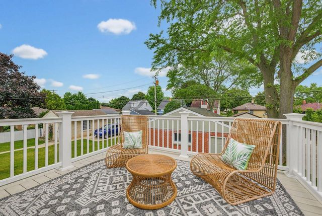 3608 N 101st STREET, Wauwatosa, WI 53222