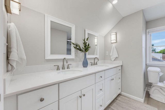 3608 N 101st STREET, Wauwatosa, WI 53222