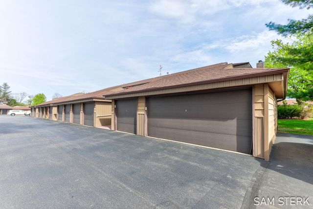2953 Byron Center Avenue Sw F, City Of Wyoming, MI 49519