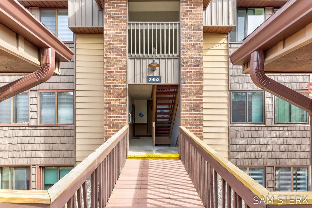 2953 Byron Center Avenue Sw F, City Of Wyoming, MI 49519