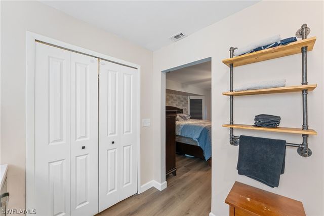 420 SE 10th AVE, Cape Coral, FL 33990