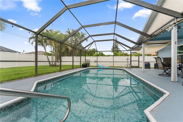 420 SE 10th AVE, Cape Coral, FL 33990