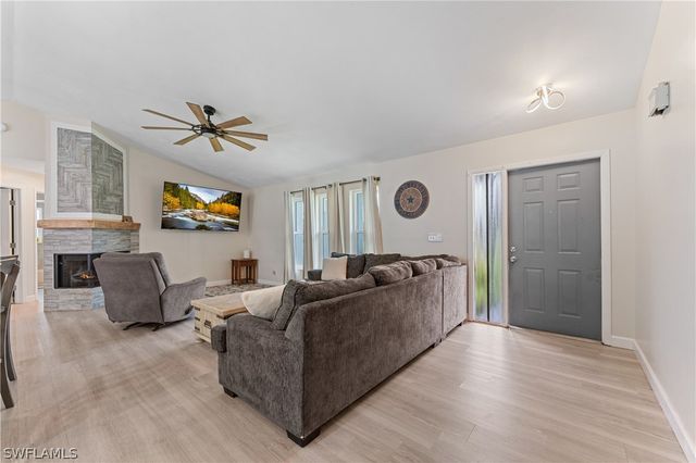 420 SE 10th AVE, Cape Coral, FL 33990