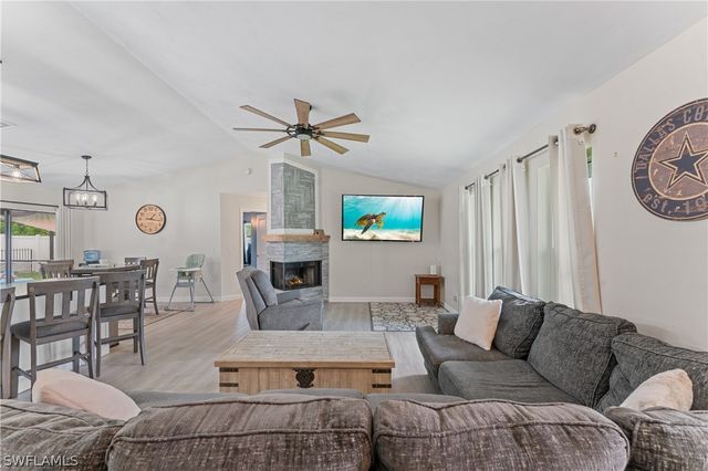 420 SE 10th AVE, Cape Coral, FL 33990