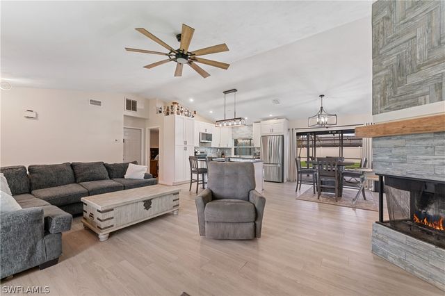 420 SE 10th AVE, Cape Coral, FL 33990