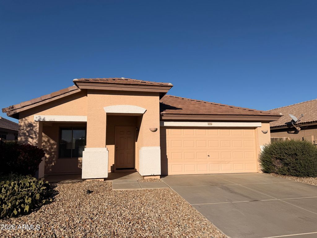 15752 W YAVAPAI Street, Goodyear, AZ 85338