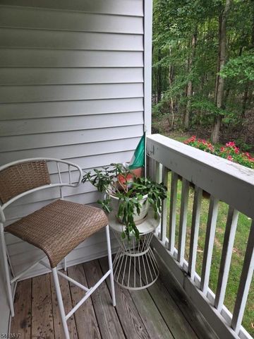 63 Autumn Ct, Roxbury Twp., NJ 07852