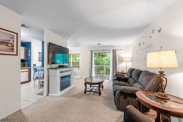 63 Autumn Ct, Roxbury Twp., NJ 07852