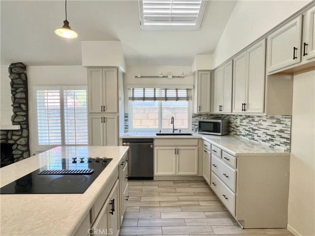 6 Descanso, Irvine, CA 92620