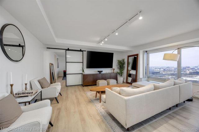 1300 E Lafayette 2409, Detroit, MI 48207