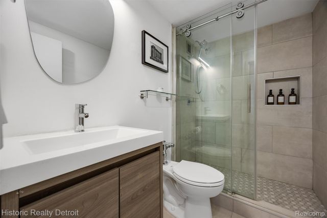 1300 E Lafayette 2409, Detroit, MI 48207