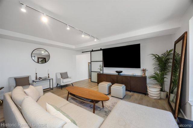 1300 E Lafayette 2409, Detroit, MI 48207