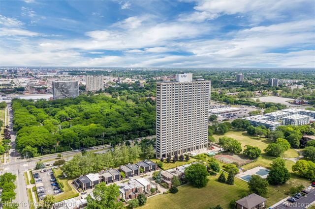 1300 E Lafayette 2409, Detroit, MI 48207