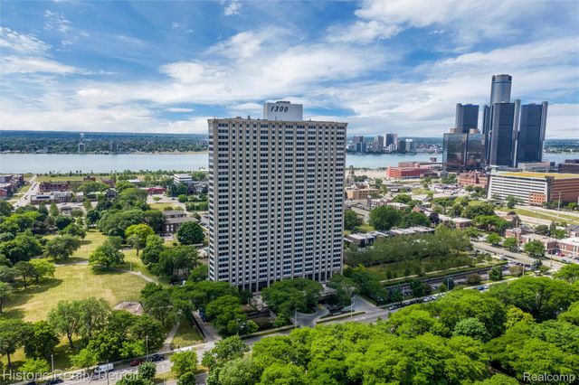 1300 E Lafayette 2409, Detroit, MI 48207