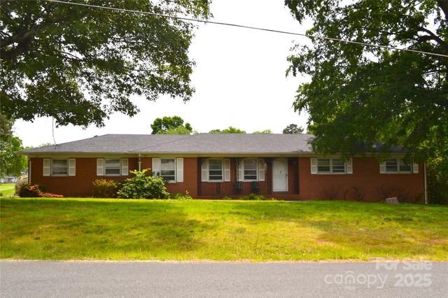 405 Wesley Heights Drive, Albemarle, NC 28001