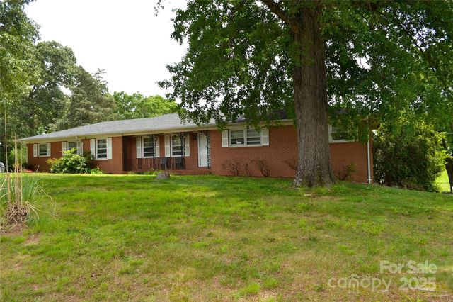 405 Wesley Heights Drive, Albemarle, NC 28001
