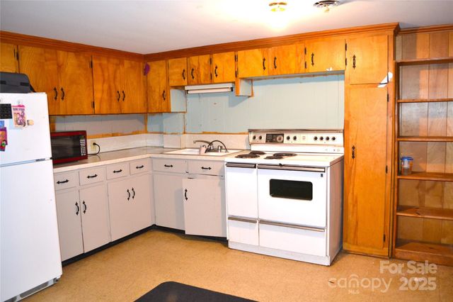 405 Wesley Heights Drive, Albemarle, NC 28001