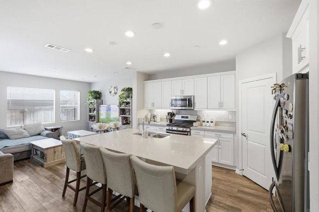 1108 Camino Prado, Chula Vista, CA 91913