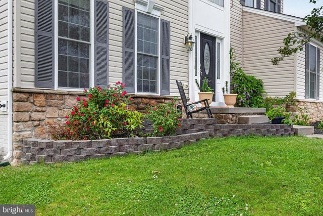 7703 GRAND LAKE DR, Seven Valleys, PA 17360