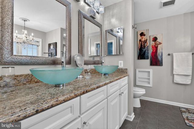7703 GRAND LAKE DR, Seven Valleys, PA 17360