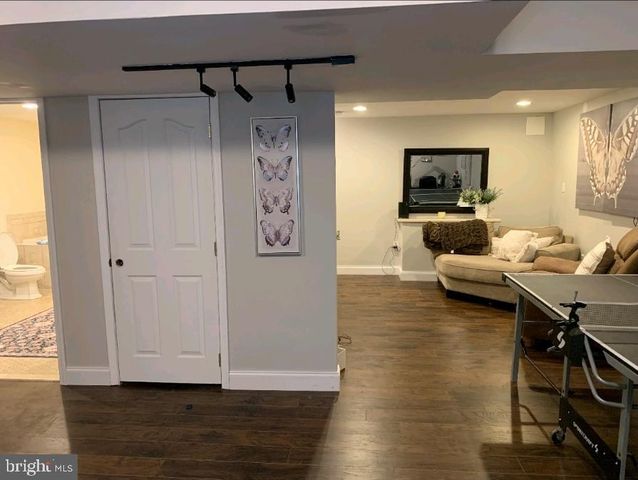 7703 GRAND LAKE DR, Seven Valleys, PA 17360