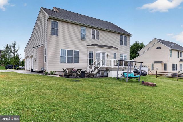 7703 GRAND LAKE DR, Seven Valleys, PA 17360