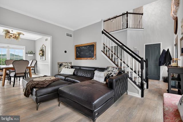 7703 GRAND LAKE DR, Seven Valleys, PA 17360
