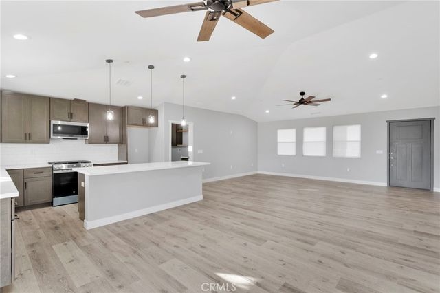 21533 Del Oro Road, Apple Valley, CA 92307