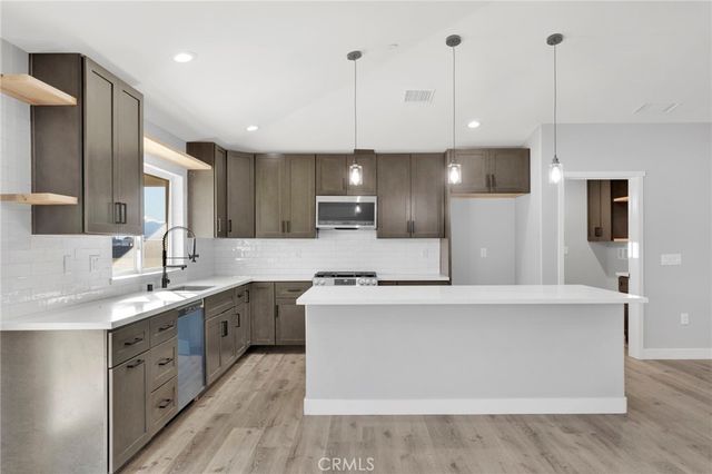 21533 Del Oro Road, Apple Valley, CA 92307