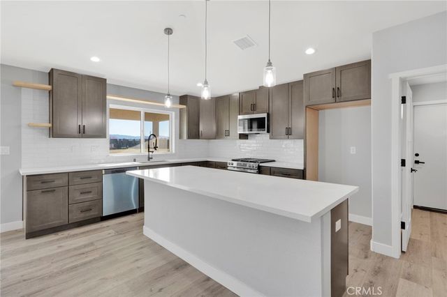 21533 Del Oro Road, Apple Valley, CA 92307