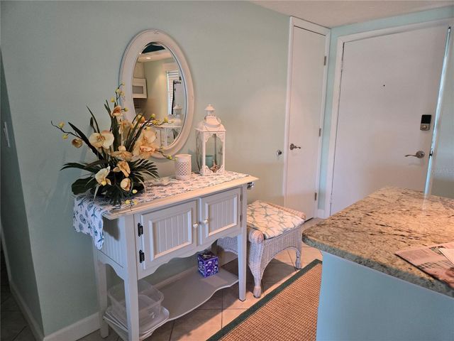 1215 S PORTOFINO DRIVE 107, Sarasota, FL 34242