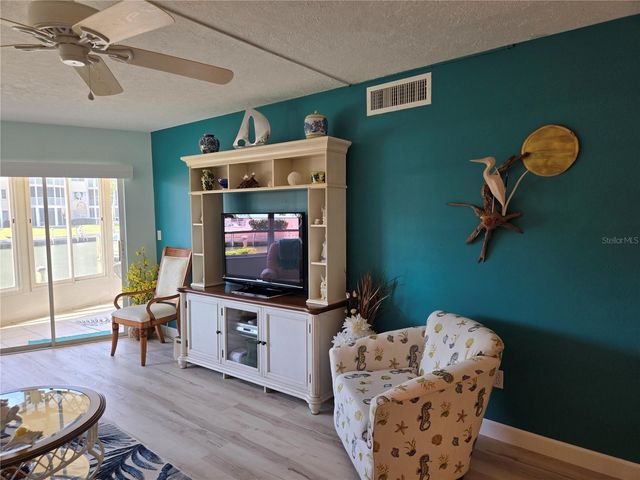1215 S PORTOFINO DRIVE 107, Sarasota, FL 34242