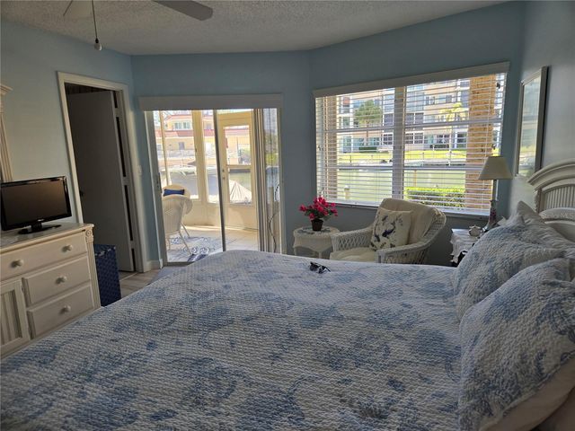 1215 S PORTOFINO DRIVE 107, Sarasota, FL 34242