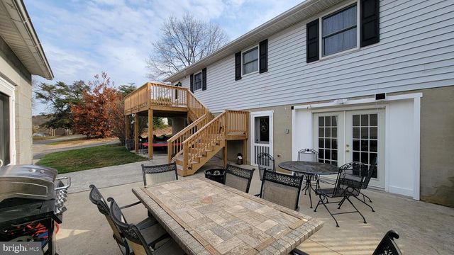 23 WILD TURKEY LN, Berkeley Springs, WV 25411