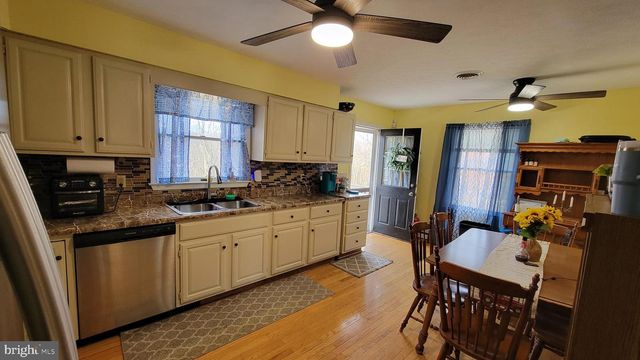 23 WILD TURKEY LN, Berkeley Springs, WV 25411