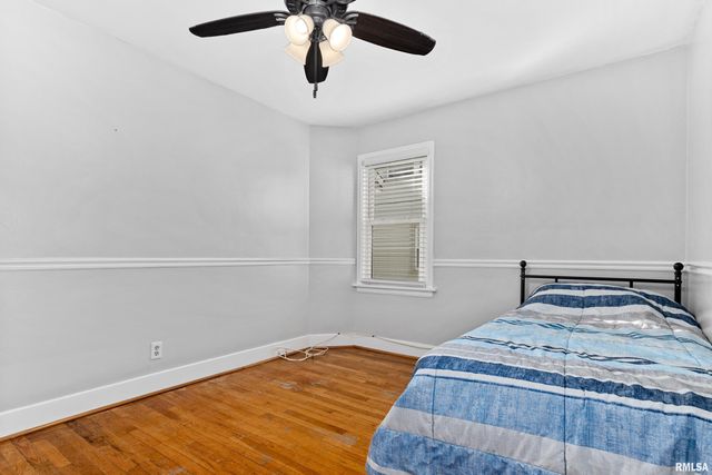 1015 E FAIROAKS Avenue, Peoria, IL 61603