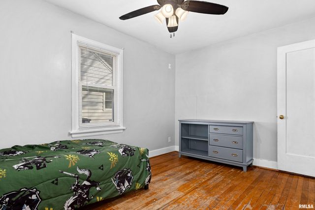 1015 E FAIROAKS Avenue, Peoria, IL 61603